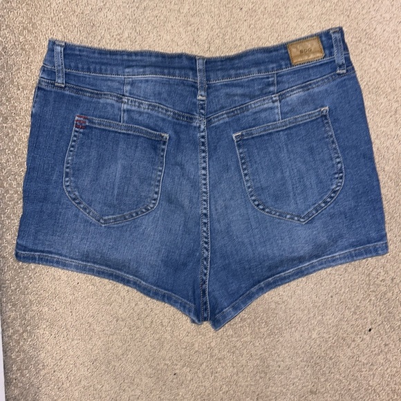 BDG High-Rise Pin-Up Short 32 - Picture 2 of 2